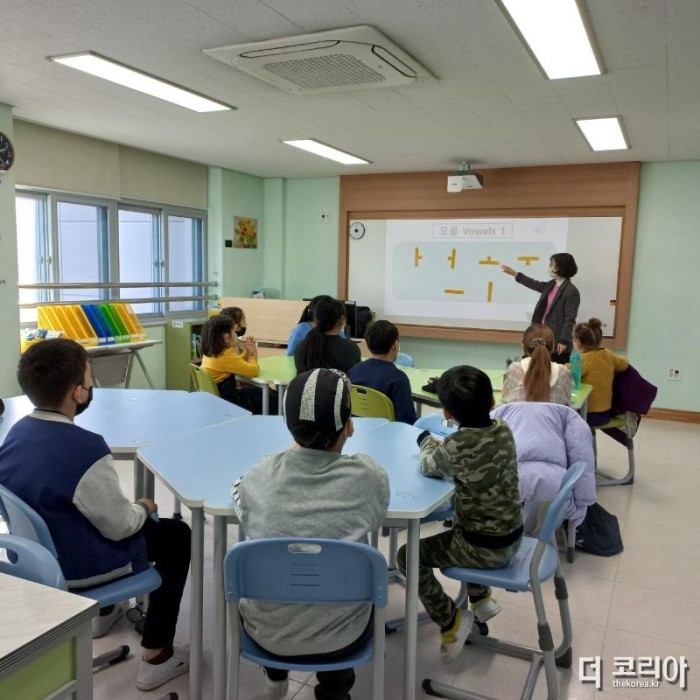 (보도사진) 충북국제교육원 다문화교육지원센터-한국어 디딤돌과정 사진 1.jpg