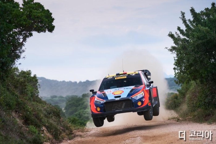 사진3)현대자동차 월드랠리팀, WRC 이탈리아 랠리서 첫 우승 쾌거.jpg