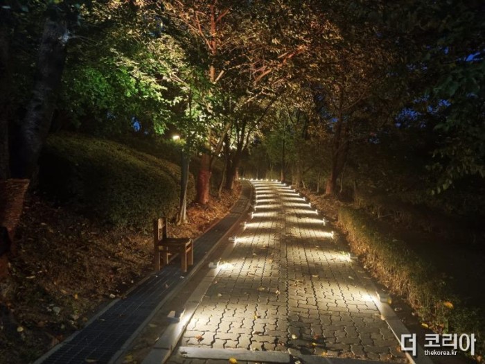 (2)인천동구_송현근린공원 야간경관개선사업 완료1.jpg