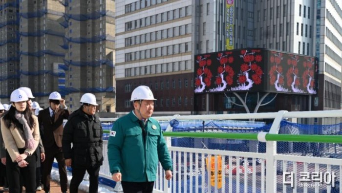 백운광장 일대 도시재생사업 점검 사진.jpg