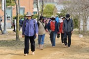 광주 서구, 주민 대상 맨발걷기 교육 ‘인기’