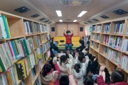 진해도서관, ‘찾아가는 독서문화 프로그램’ 운영