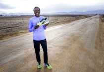 포기하지 않는 정신 푸마, 전설적인 마라톤 선수 에드나 키플라가트와 계약